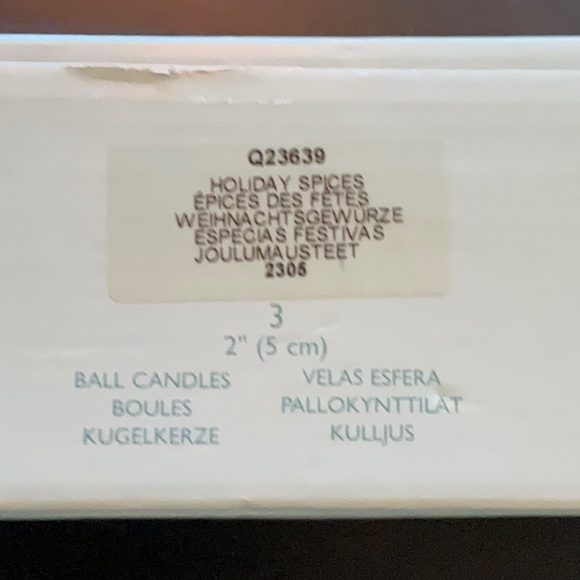 PartyLite Set of 3 Holiday Spices 2” Red Ball Candles - Picture 7 of 8